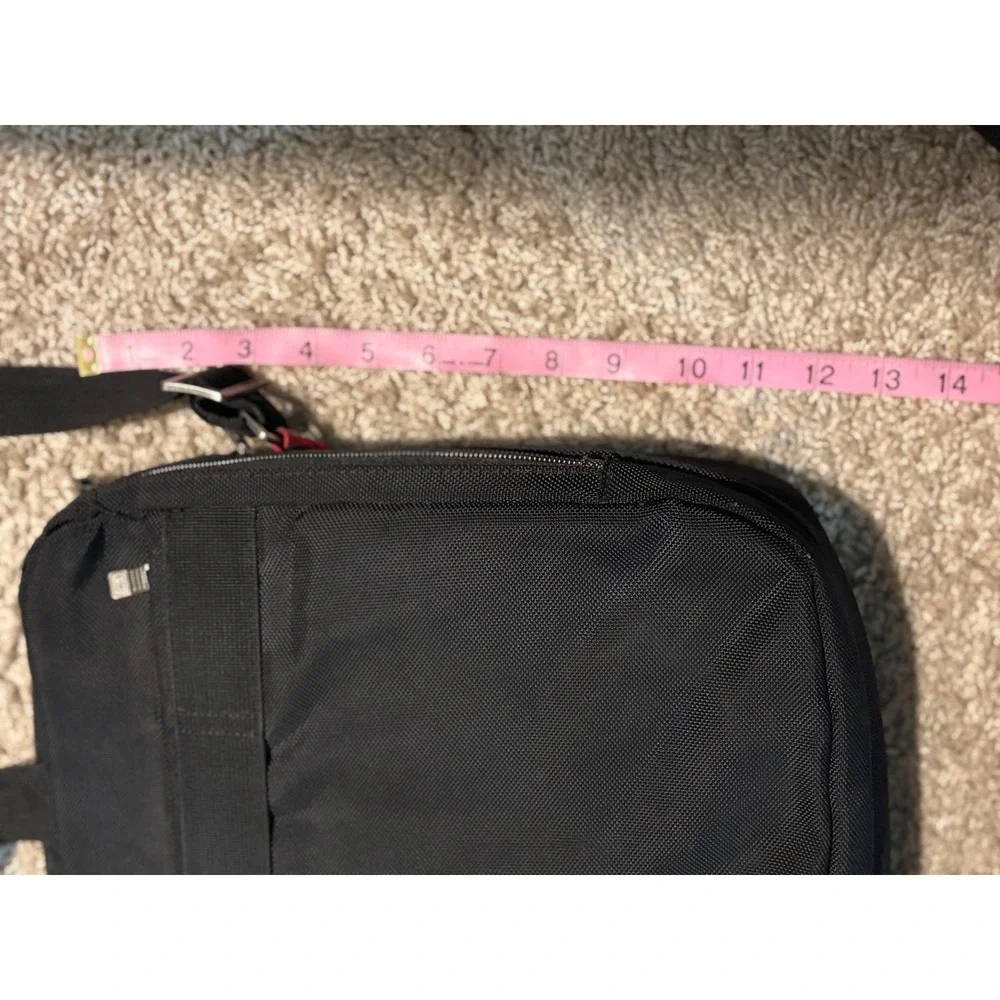 Ogio Black Laptop Bag Messenger Briefcase Adjustable Strap Business Travel